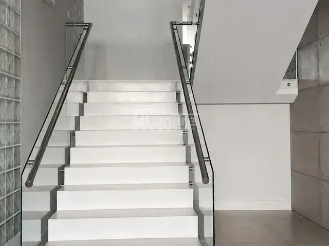 Sobrado com 695m² 6 quartos e 8 banheiros, à venda, no bairro Jardim Aracy em Mogi das Cruzes