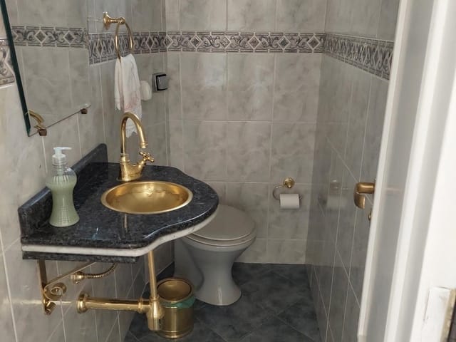 Sobrado com 400m² 3 quartos e 2 banheiros, à venda, no bairro Vila Ipojuca em São Paulo