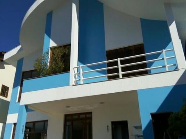 Sobrado com 420m² 4 quartos e 5 banheiros, à venda, no bairro City América em São Paulo