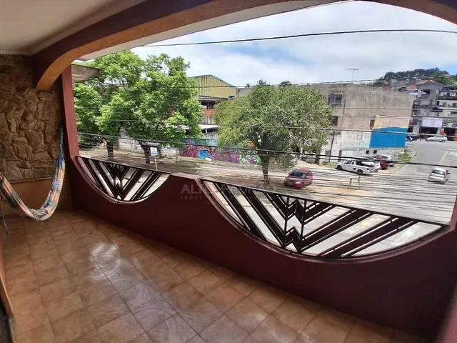 Sobrado com 125m² 4 quartos e 3 banheiros, à venda, no bairro Jardim Itapark em Mauá