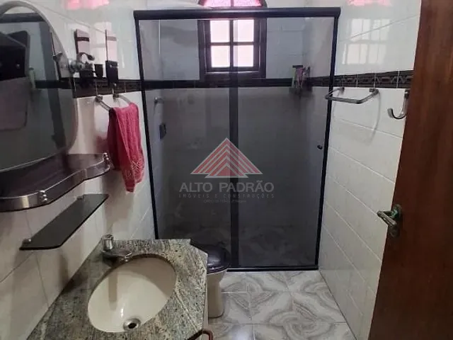 Sobrado com 125m² 4 quartos e 3 banheiros, à venda, no bairro Jardim Itapark em Mauá