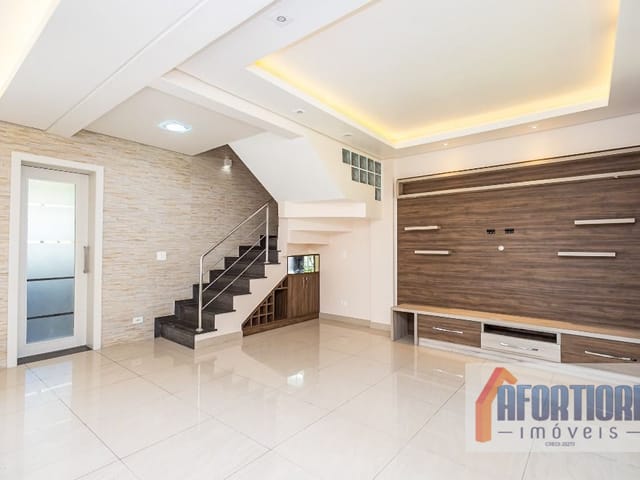 Sobrado com 381m² 3 quartos e 2 banheiros, à venda, no bairro Boa Vista em Curitiba