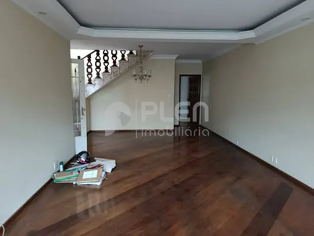 Sobrado 4 quartos e 4 banheiros, à venda, no bairro Jardim do Colégio (Zona Norte) em São Paulo