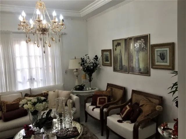 Sobrado com 250m² 3 quartos e 2 banheiros, à venda, no bairro Jardim São Vicente em Cotia