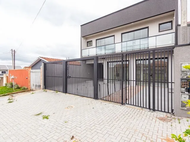 Sobrado com 200m² 3 quartos e 2 banheiros, à venda, no bairro Veneza em Fazenda Rio Grande