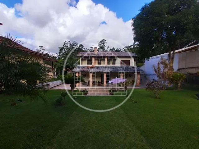Sobrado com 1296m² 3 quartos e 4 banheiros, à venda, no bairro Lagoa Grande em Embu-Guaçu