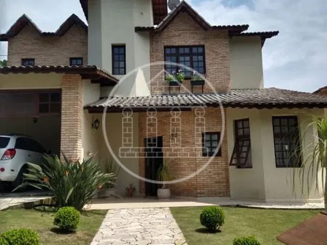 Sobrado com 1296m² 3 quartos e 4 banheiros, à venda, no bairro Lagoa Grande em Embu-Guaçu
