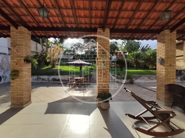 Sobrado com 1296m² 3 quartos e 4 banheiros, à venda, no bairro Lagoa Grande em Embu-Guaçu