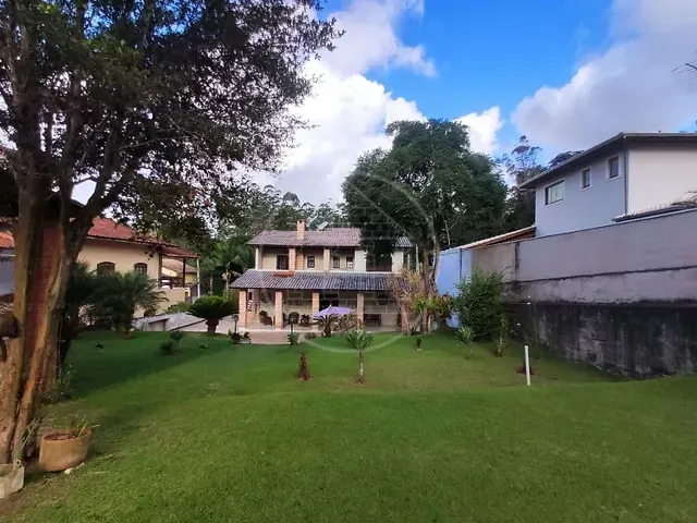 Sobrado com 1296m² 3 quartos e 4 banheiros, à venda, no bairro Lagoa Grande em Embu-Guaçu