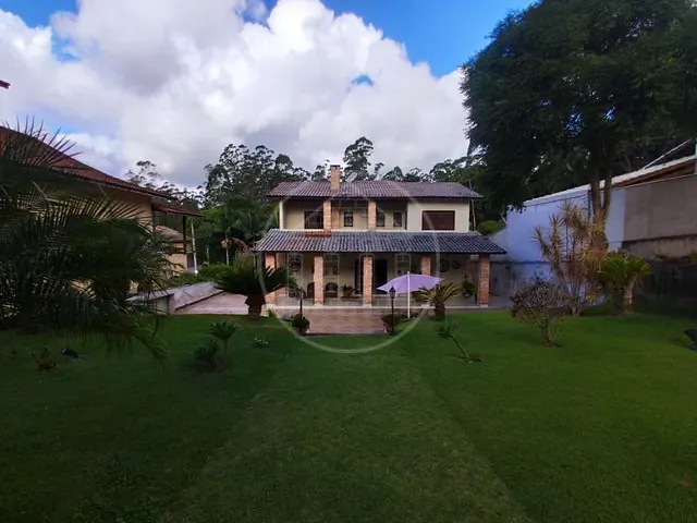 Sobrado com 1296m² 3 quartos e 4 banheiros, à venda, no bairro Lagoa Grande em Embu-Guaçu