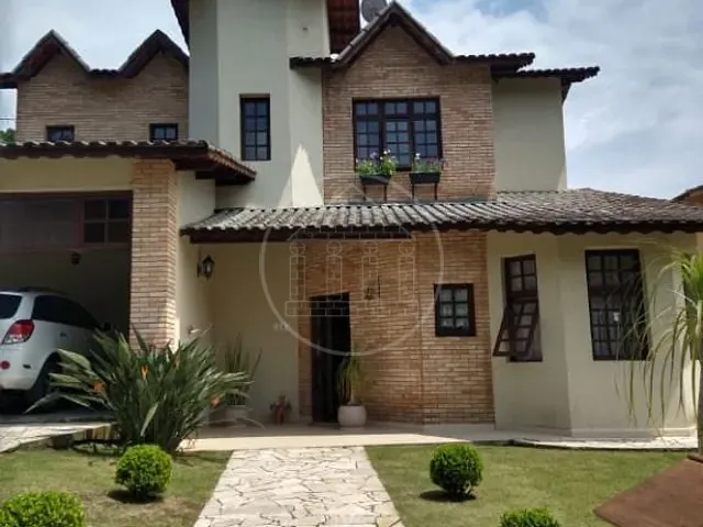 Sobrado com 1296m² 3 quartos e 4 banheiros, à venda, no bairro Lagoa Grande em Embu-Guaçu