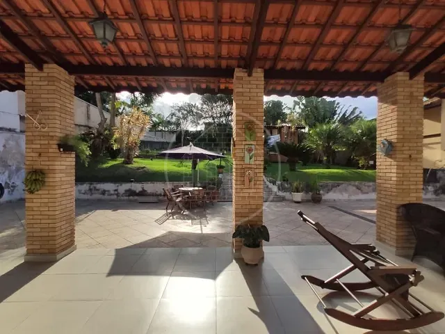 Sobrado com 1296m² 3 quartos e 4 banheiros, à venda, no bairro Lagoa Grande em Embu-Guaçu