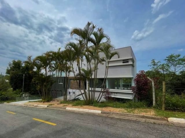 Sobrado com 1988m² 4 quartos e 5 banheiros, à venda, no bairro Chácara dos Lagos em Carapicuíba