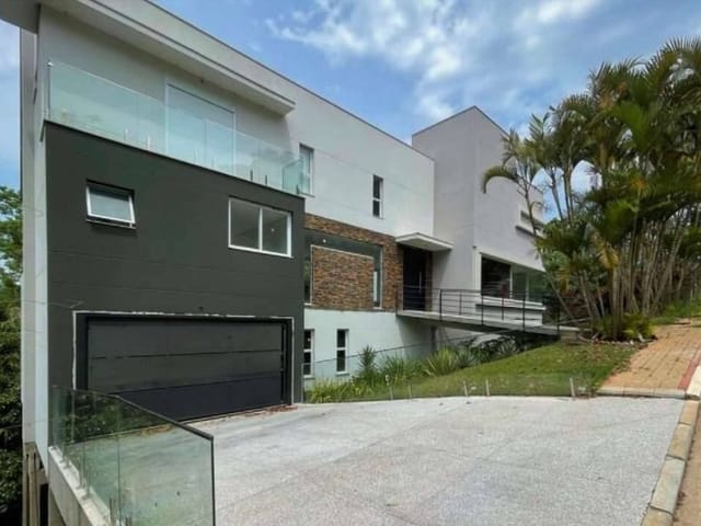 Sobrado com 1988m² 4 quartos e 5 banheiros, à venda, no bairro Chácara dos Lagos em Carapicuíba