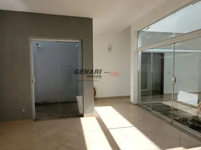 Sobrado com 720m² 5 quartos e 4 banheiros, à venda ou para alugar, no bairro Chácara Areal em Indaiatuba