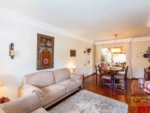 Sobrado com 204m² 4 quartos e 2 banheiros, à venda, no bairro Santa Felicidade em Curitiba