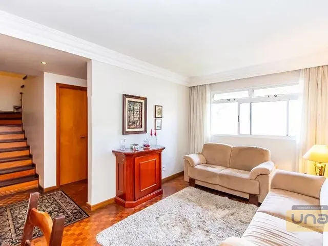 Casa com 204m² 4 quartos e 2 banheiros, à venda, no bairro Santa Felicidade em Curitiba