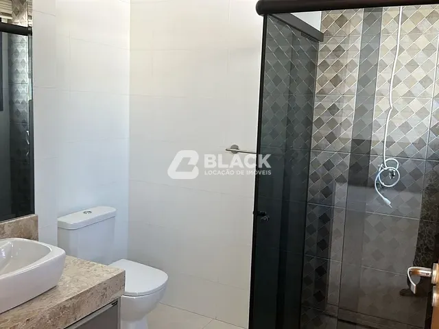 Sobrado com 450m² 4 quartos e 6 banheiros, à venda ou para alugar, no bairro Alphaville Nova Esplanada  3  em Votorantim