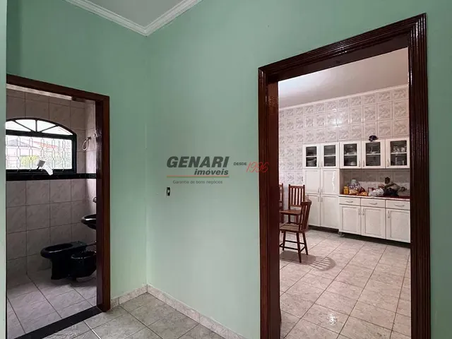 Sobrado com 273m² 3 quartos e 2 banheiros, à venda, no bairro Jardim Regina em Indaiatuba