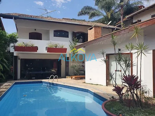 Sobrado com 570m² 5 quartos e 5 banheiros, à venda, no bairro Jardim das Colinas em São José dos Campos