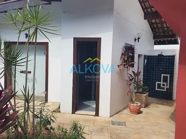Sobrado com 570m² 5 quartos e 5 banheiros, à venda, no bairro Jardim das Colinas em São José dos Campos