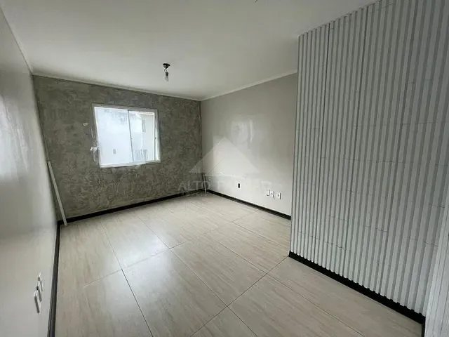 Sobrado com 100m² 2 quartos e 2 banheiros, à venda, no bairro Vila Assis Brasil em Mauá