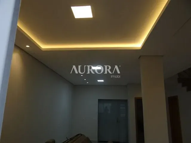 Sobrado com 154m² 3 quartos e 2 banheiros, à venda, no bairro Shangri-lá em Londrina