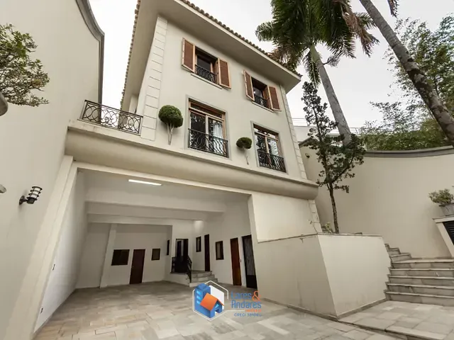 Sobrado com 559m² 4 quartos e 5 banheiros, à venda, no bairro Morumbi em São Paulo
