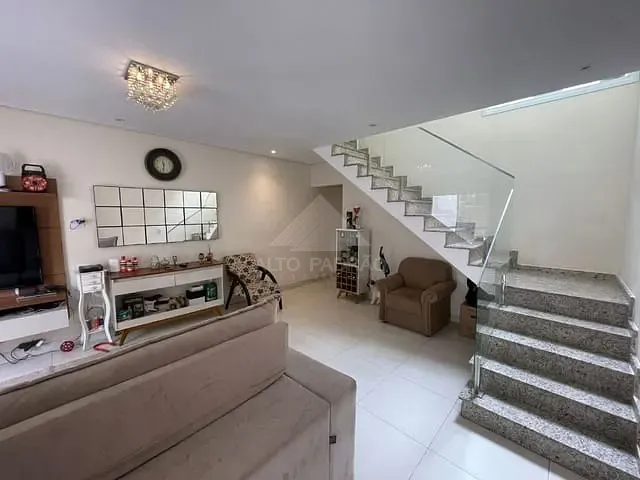Sobrado com 120m² 3 quartos e 1 banheiro, à venda, no bairro Vila Emílio em Mauá
