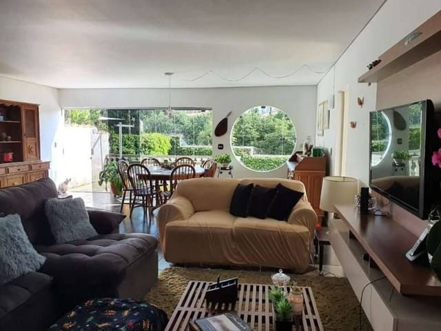 Sobrado com 360m² 3 quartos e 5 banheiros, à venda ou para alugar, no bairro Horizontal Park em Cotia