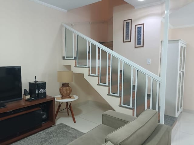 Foto do Sobrado - Sobrado com 3 dormitórios à venda, 100 m² por R$ 560.000,00 - Jardim Califórnia - Jacareí/SP | INDEPENDENCE NEGOCIOS IMOBILIARIOS LTDA