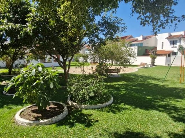 Sobrado com 152m² 4 quartos e 4 banheiros, à venda, no bairro Capão da Imbuia em Curitiba