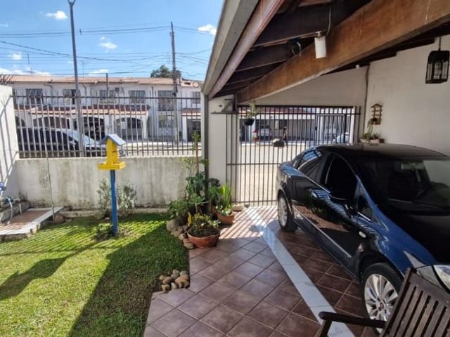 Sobrado com 152m² 4 quartos e 4 banheiros, à venda, no bairro Capão da Imbuia em Curitiba