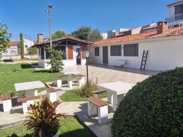 Sobrado com 152m² 4 quartos e 4 banheiros, à venda, no bairro Capão da Imbuia em Curitiba