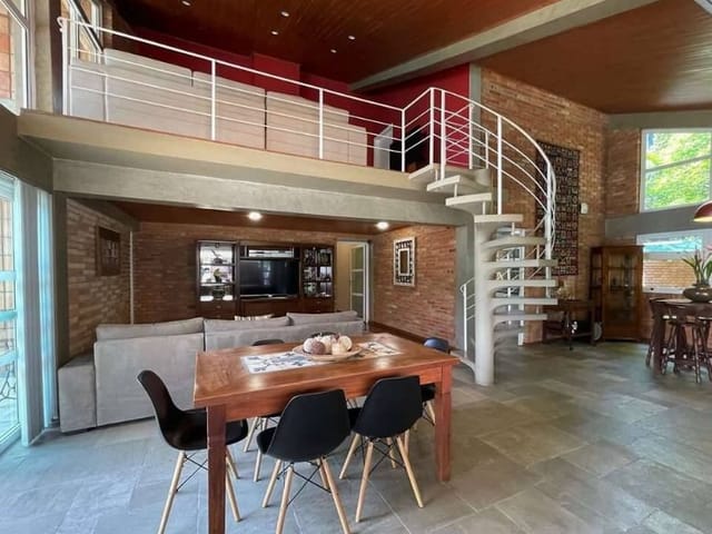 Sobrado com 1305m² 3 quartos e 6 banheiros, à venda, no bairro São Paulo II em Cotia