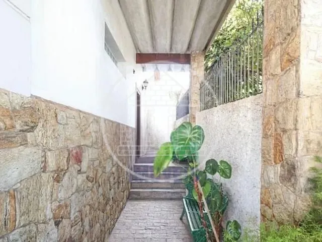 Sobrado com 189m², à venda, no bairro Jardim Santa Helena em São Paulo