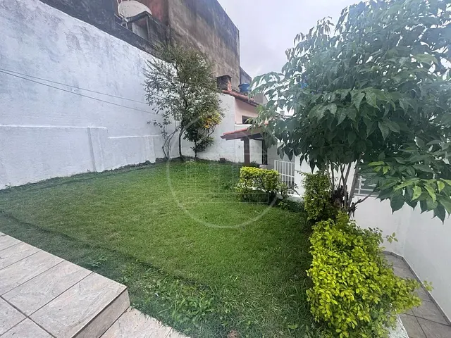 Sobrado com 250m² 4 quartos e 3 banheiros, à venda, no bairro Jardim Consórcio em São Paulo