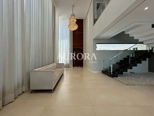 Sobrado com 500m² 4 quartos e 6 banheiros, à venda, no bairro Mediterrâneo em Londrina