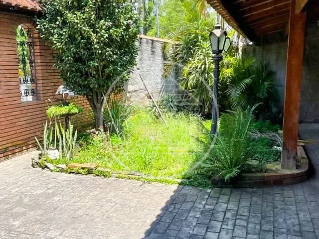 Sobrado com 330m² 4 quartos e 4 banheiros, à venda, no bairro Jardim Iporanga em São Paulo