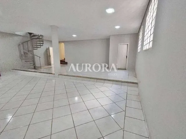 Sobrado com 445m² 5 quartos e 4 banheiros, à venda ou para alugar, no bairro Canaã em Londrina