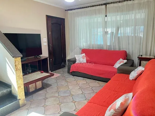 Sobrado com 129m² 2 quartos e 2 banheiros, à venda, no bairro Vila Assis Brasil em Mauá