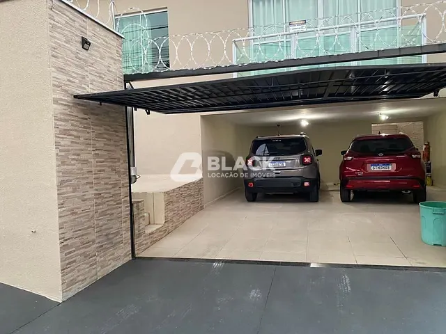 Sobrado com 450m² 3 quartos e 2 banheiros, para alugar, no bairro Jardim Pagliato em Sorocaba