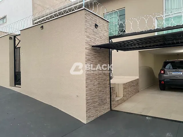 Sobrado com 450m² 3 quartos e 2 banheiros, para alugar, no bairro Jardim Pagliato em Sorocaba