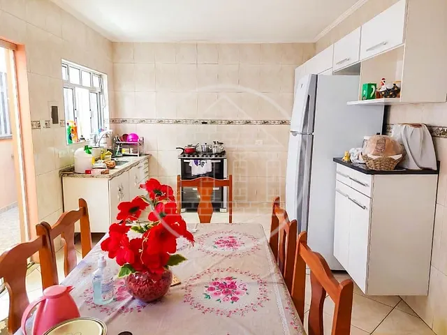 Sobrado com 250m² 6 quartos e 4 banheiros, à venda, no bairro Parque Cocaia em São Paulo