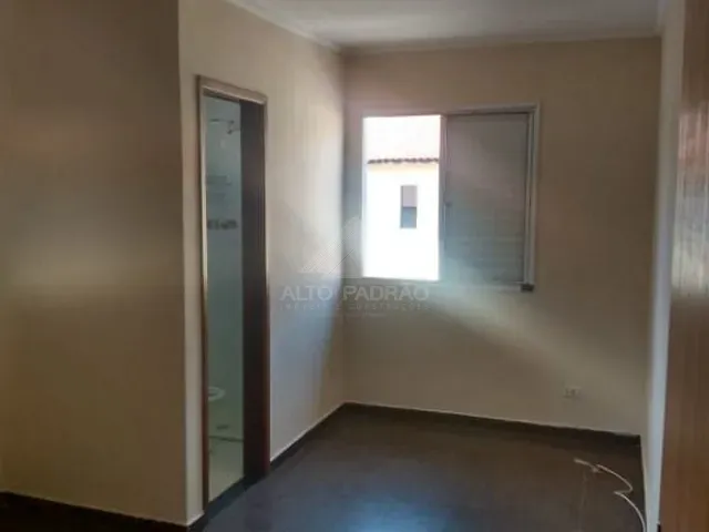 Sobrado com 46m² 2 quartos e 1 banheiro, à venda, no bairro Vila Assis Brasil em Mauá