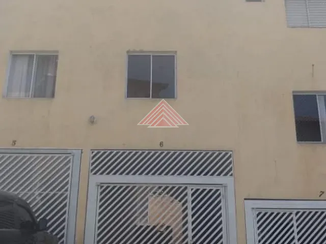 Sobrado com 46m² 2 quartos e 1 banheiro, à venda, no bairro Vila Assis Brasil em Mauá
