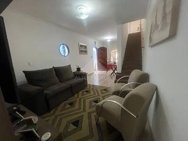 Sobrado com 125m² 3 quartos e 1 banheiro, à venda, no bairro Jardim Guapituba em Mauá