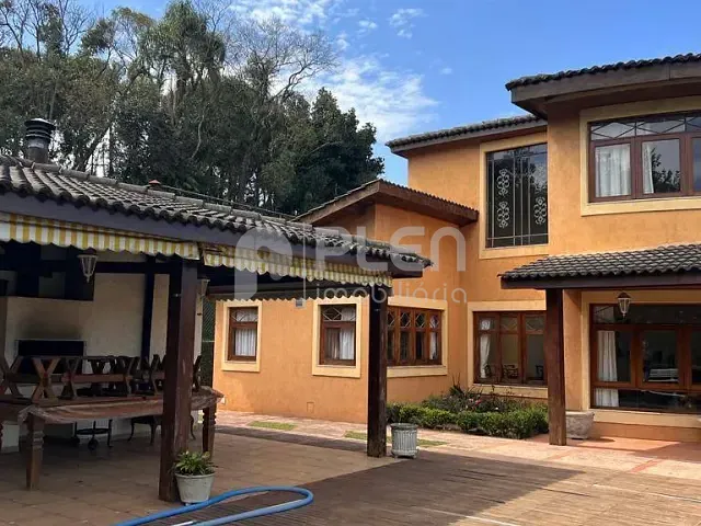 Sobrado com 2600m² 5 quartos e 6 banheiros, à venda, no bairro Caraguatá em Mairiporã