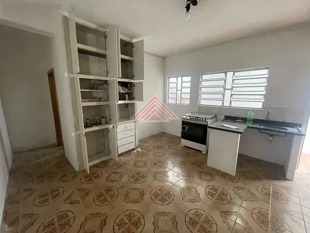 Sobrado com 150m² 3 quartos e 2 banheiros, à venda, no bairro Parque das Américas em Mauá