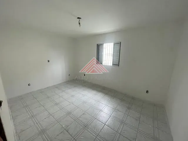 Sobrado com 150m² 3 quartos e 2 banheiros, à venda, no bairro Parque das Américas em Mauá